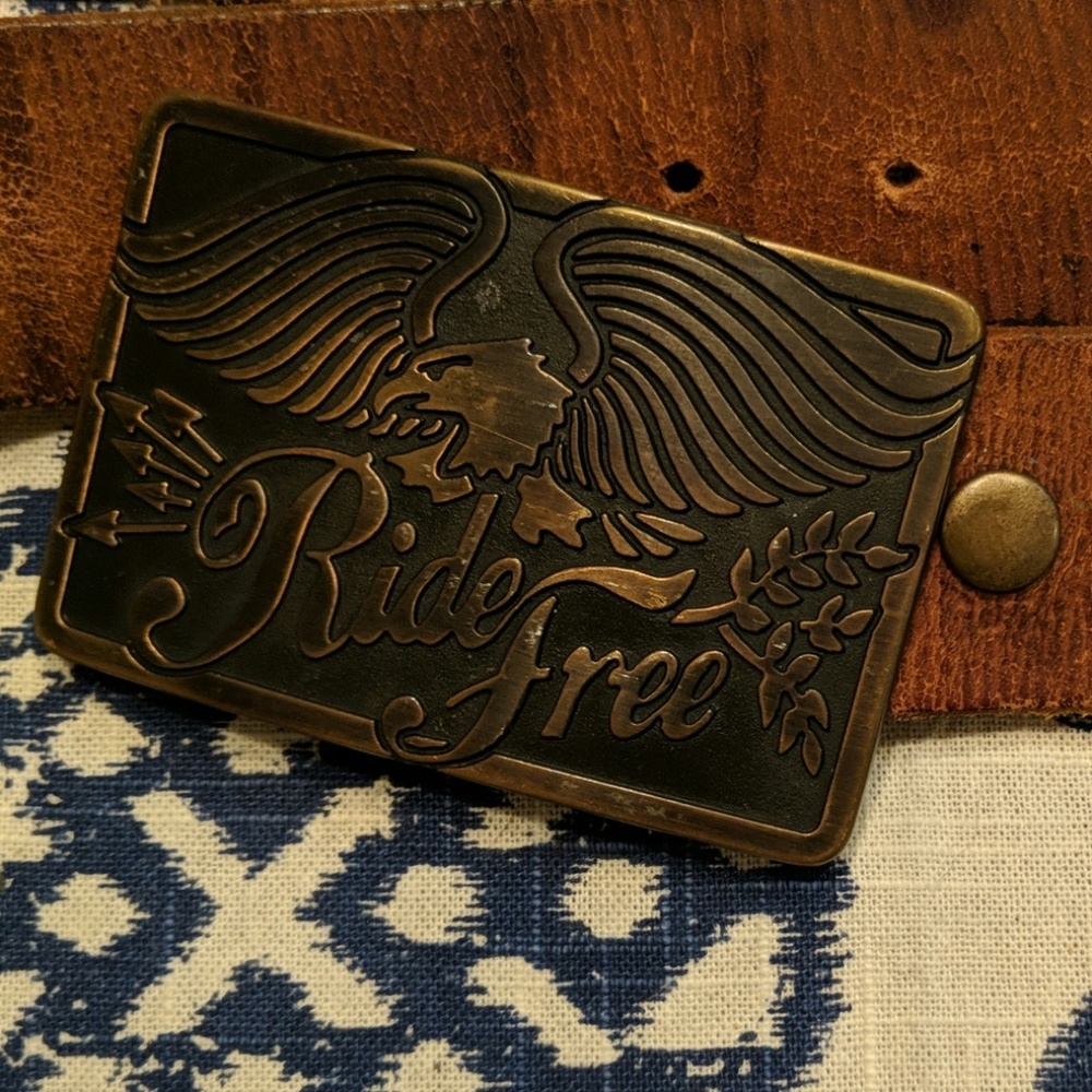 American eagle belt buckle